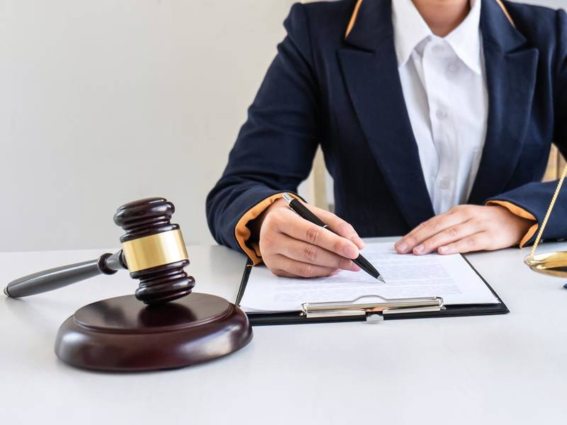 詳細(xì)閱讀:上海刑事案件律師視角:離婚被強(qiáng)制執(zhí)行的多面后果與應(yīng)對(duì) 上海刑事案件律師視角:離婚被強(qiáng)制執(zhí)行的多面后果與應(yīng)對(duì)